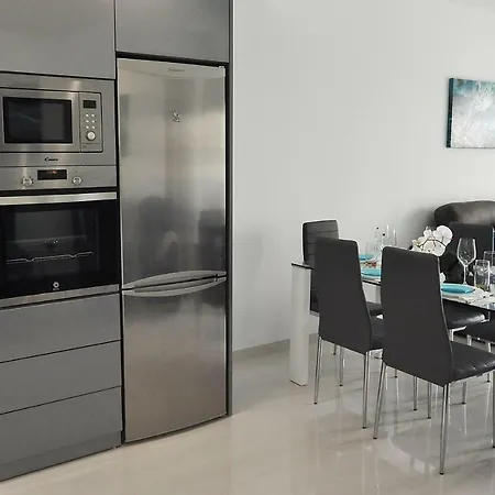 New 2b Near Beach Mil Palmeras *