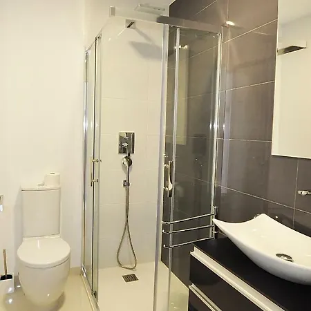 New 2b Near Beach Mil Palmeras *